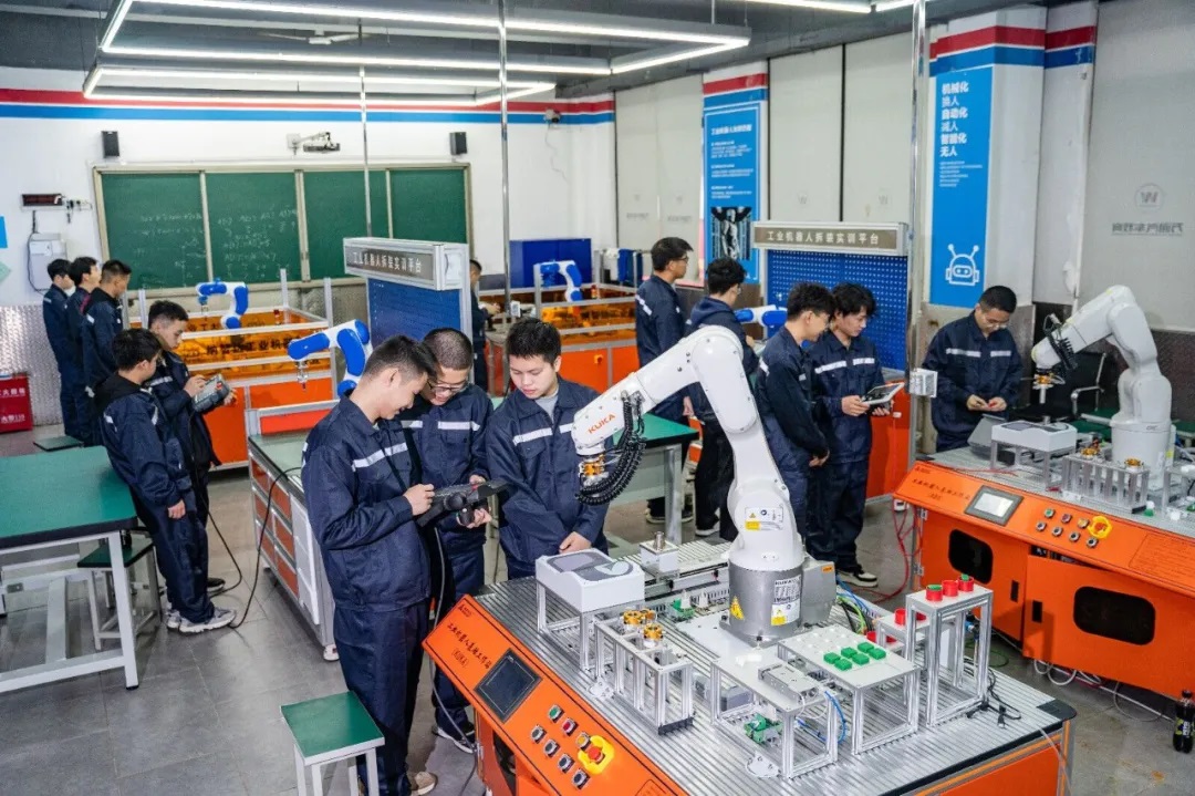 高考滑檔，來北京91成人抖音，讓你輕鬆成為PLC領域的專業人才！