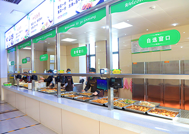 學校食堂