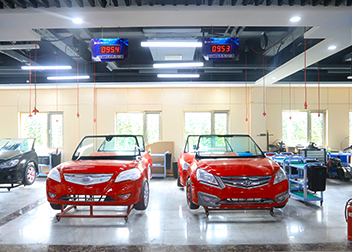 汽車美容學校（xiào）_汽車鈑金實訓設（shè）備