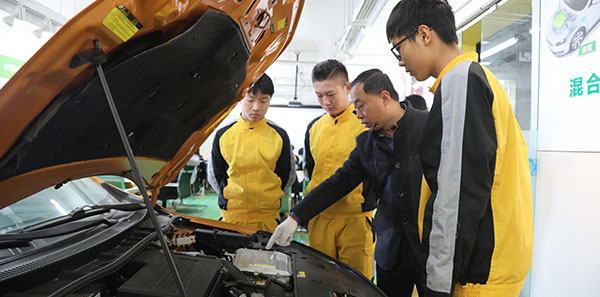 汽（qì）車新能源維護保（bǎo）養師班課（kè）程（chéng）