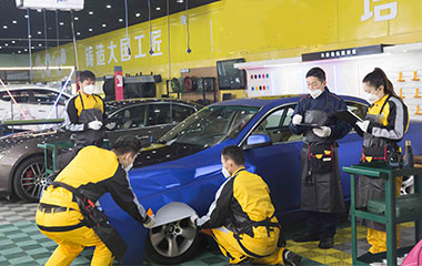 汽修專業_汽車裝潢技師（shī）